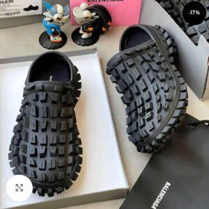Balenciaga Bouncer Clogs black